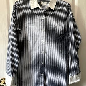 Brand new never worn pinstripe button down long sleeve shirt
